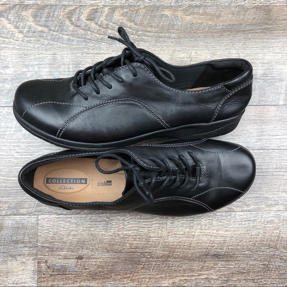 clarks black oxfords